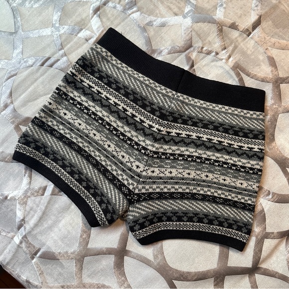 Uniqlo Sweater Mini Shorts Bloomers Knit Fairisle Sz. XS Small Sexy Cute Stretch - Picture 2 of 4